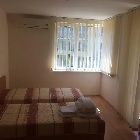 Несебр Форт Клуб Apartment *